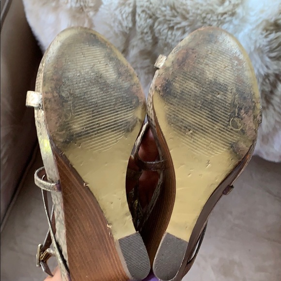 Carlos Santana Allure Wedge Sandals Metallic 7 - Picture 7 of 11